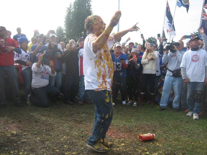 Illustration for article titled Bills Fans Remain A Glorious Mess